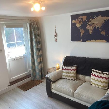 Woodbridge - Cosy Little 2-Bed Cottage エクステリア 写真