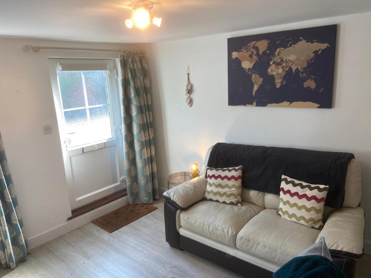 Woodbridge - Cosy Little 2-Bed Cottage エクステリア 写真