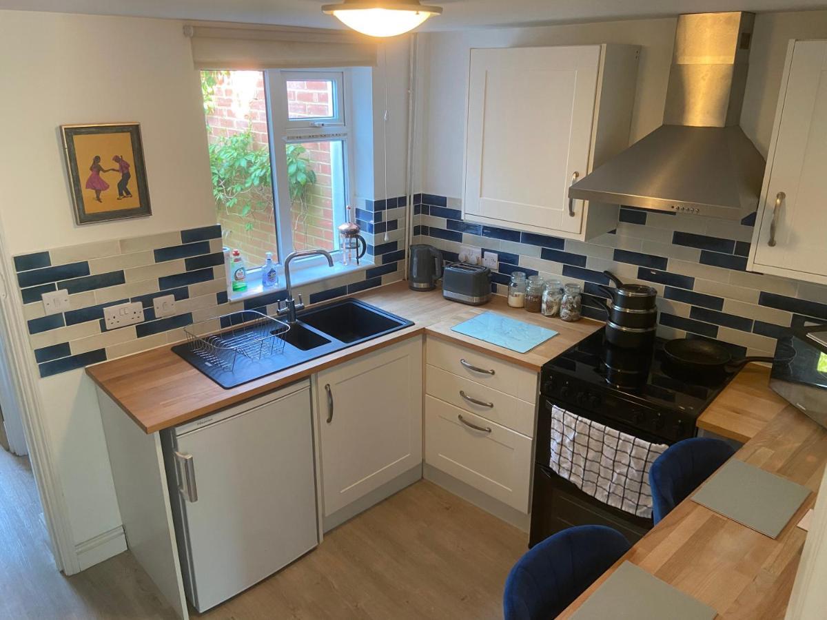 Woodbridge - Cosy Little 2-Bed Cottage エクステリア 写真